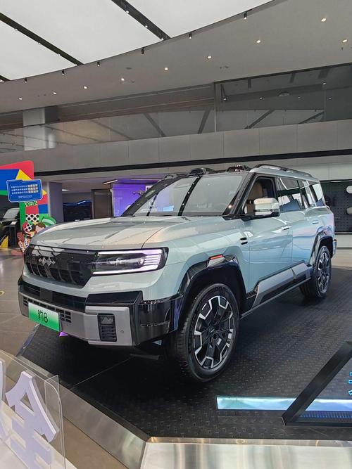 深圳225比亚迪方程豹硬派越野的爆款，英菲尼迪35周年与你共成长